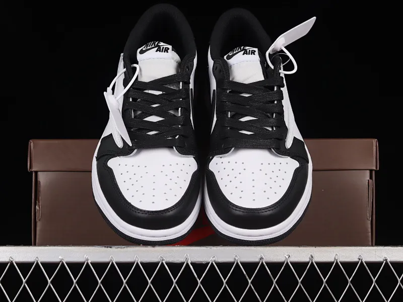 All Categories Air Jordan Jordan series basketball shoes Air Jordan 1 Low Travis Scott x Air Jordan 1 Low OG AJ1 Joe 1 black and white overhead low-top basketball shoes DM7866-007
